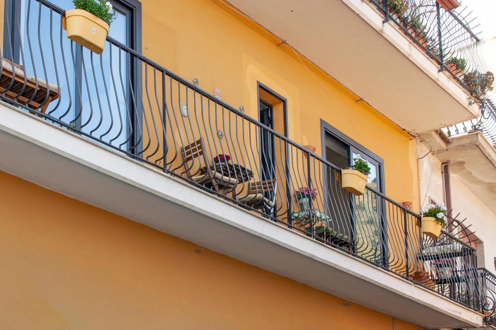 La Casa Gialla Таорміна Екстер'єр фото